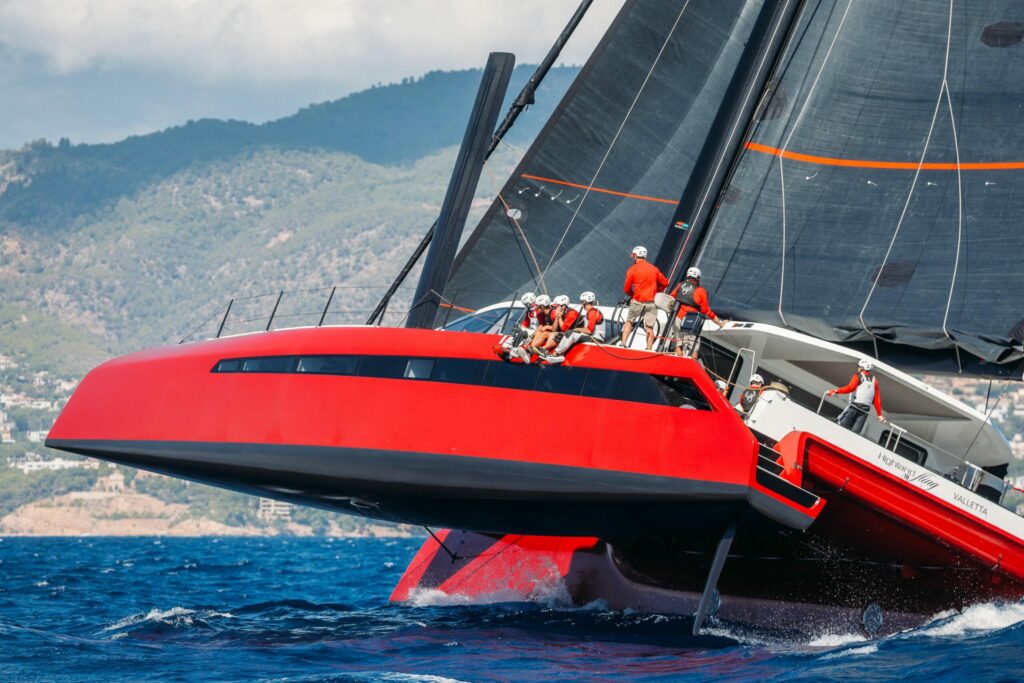 bateau rouge