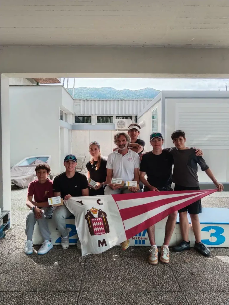 podium des enfants du yacht club de monaco