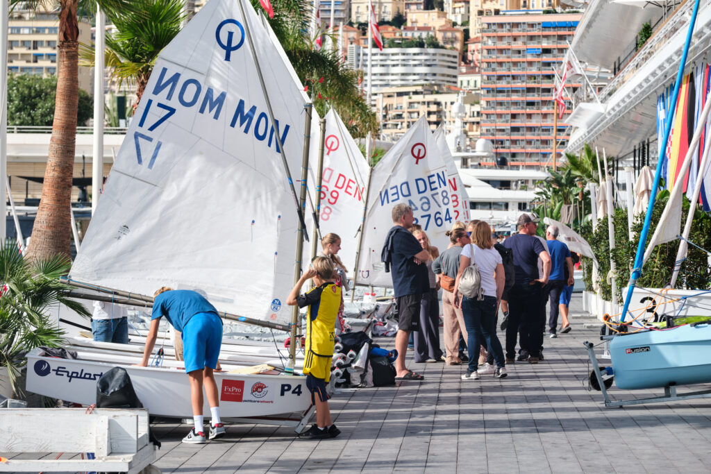 16 équipes en course pour le titre 9 optimist