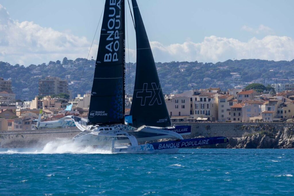 Armel Le Cléac’h et Sébastien Josse remportent l’épreuve 6 banque populaire boat