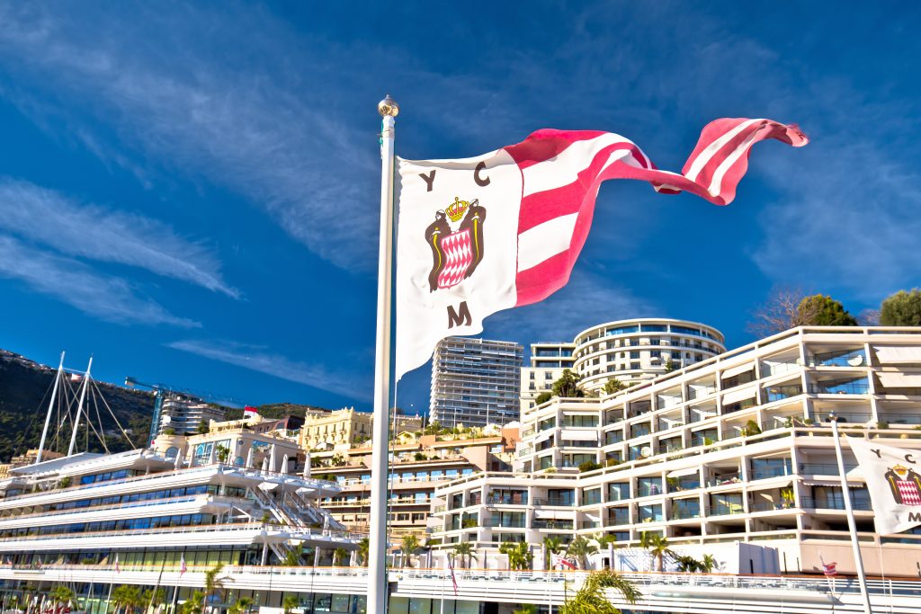 yacht club de monaco pavillon