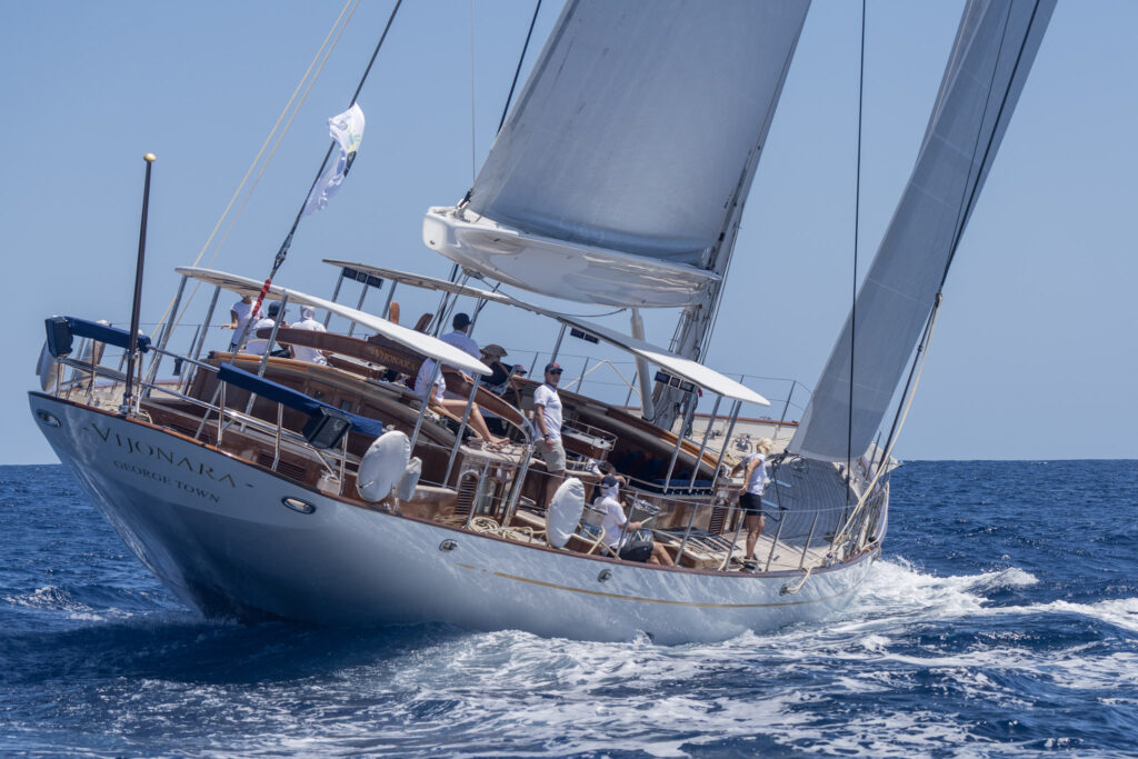 Le Y.C.M. sur le devant de la scène 1 bucket regatta
