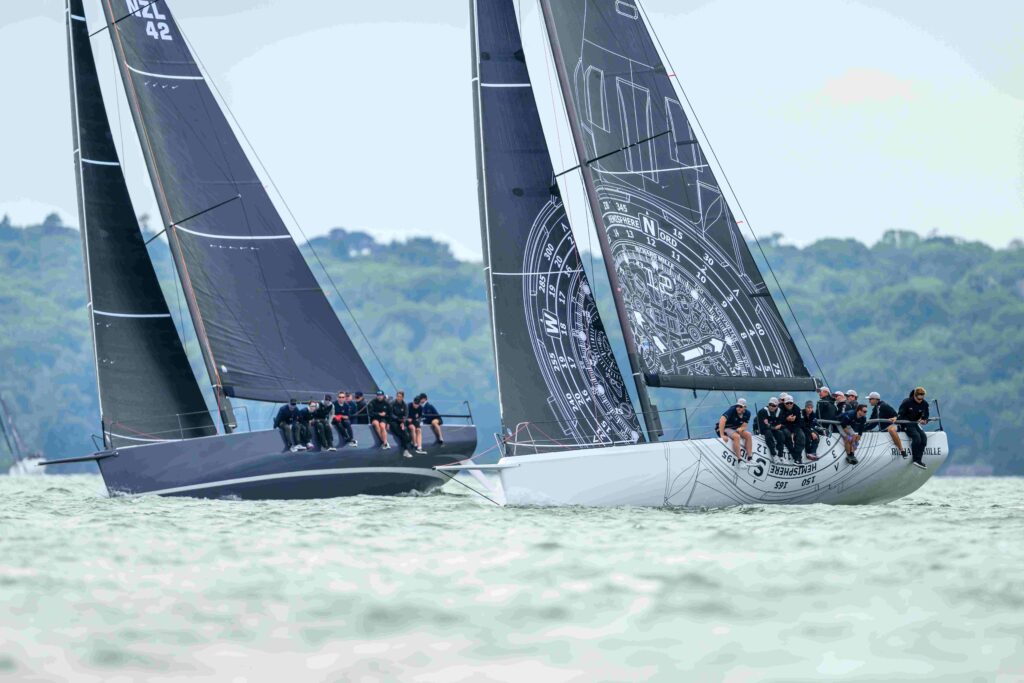 Admiral’s Cup 2025 : Départ demain de la Rolex Fastnet Race 2 JOLT 6 racing on Day 2 of the Admiral's Cup 2025 in Cowes, Great Britain