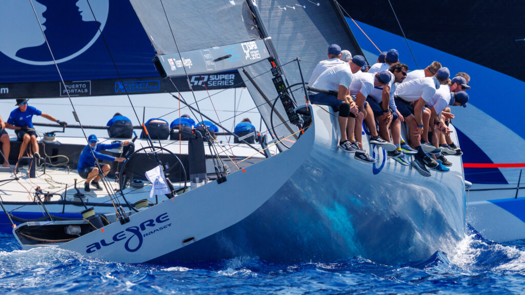 Alegre au contact dans la baie de Palma 8 PUERTO PORTALS 52 SUPER SERIES SAILING WEEK alegre